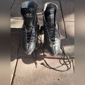 Dominion Canada Roller Skates